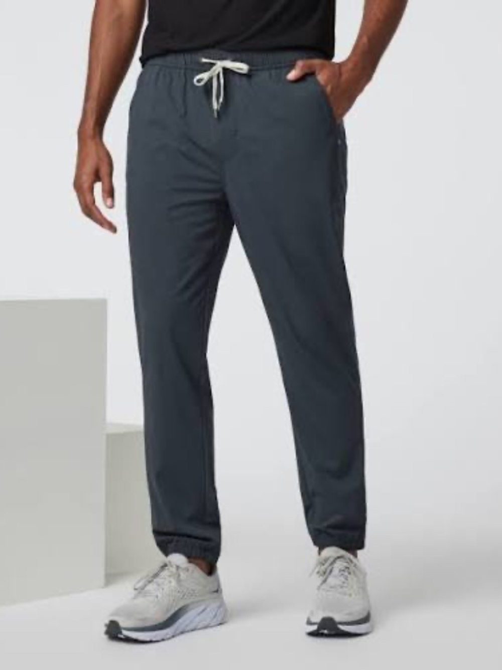 NWOT Vuori Kore Jogger Lined